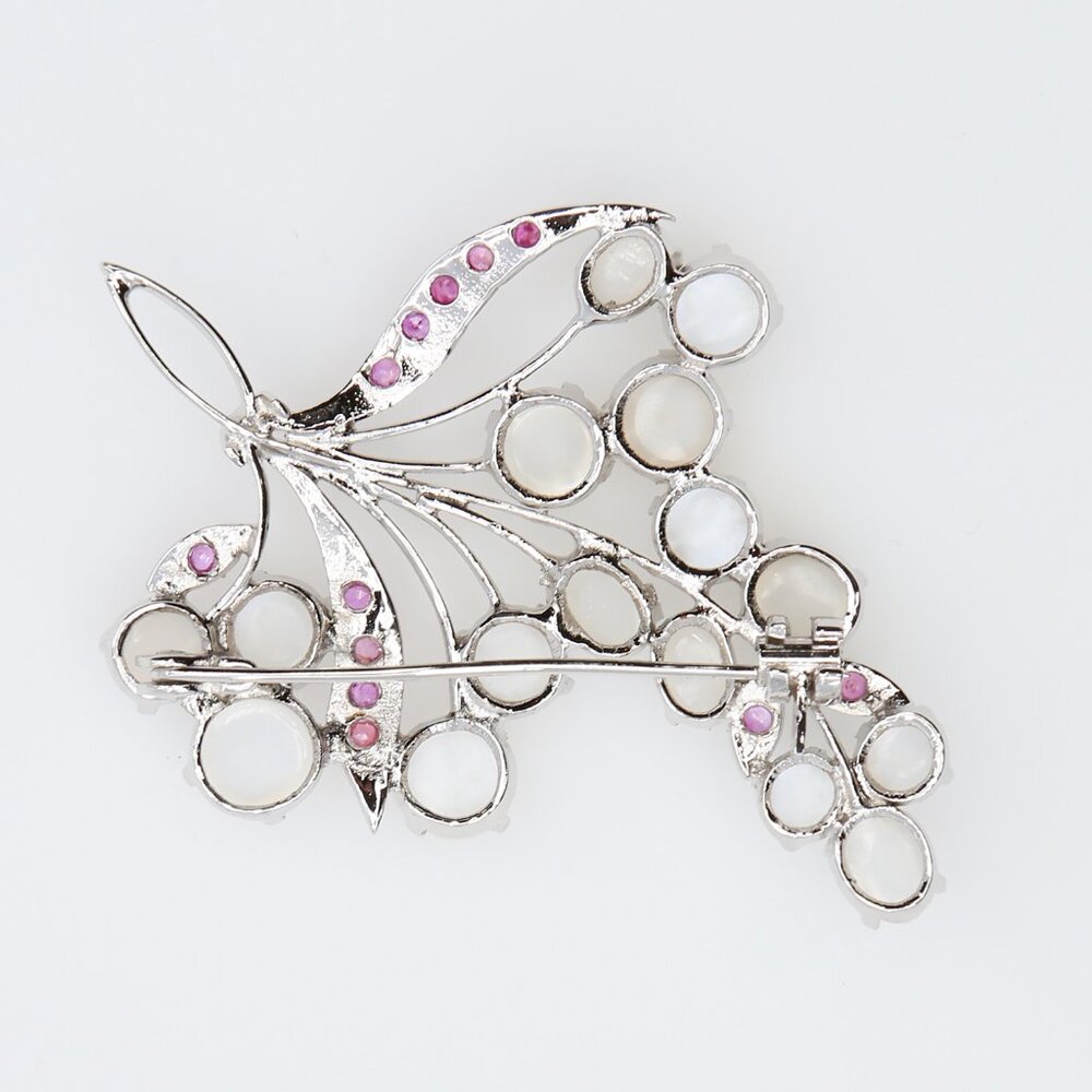 Vintage Rhodium Plated Red Rubies Moonstones Openwork Floral Spray Brooch 1940s‎ - Picture 4 of 5
